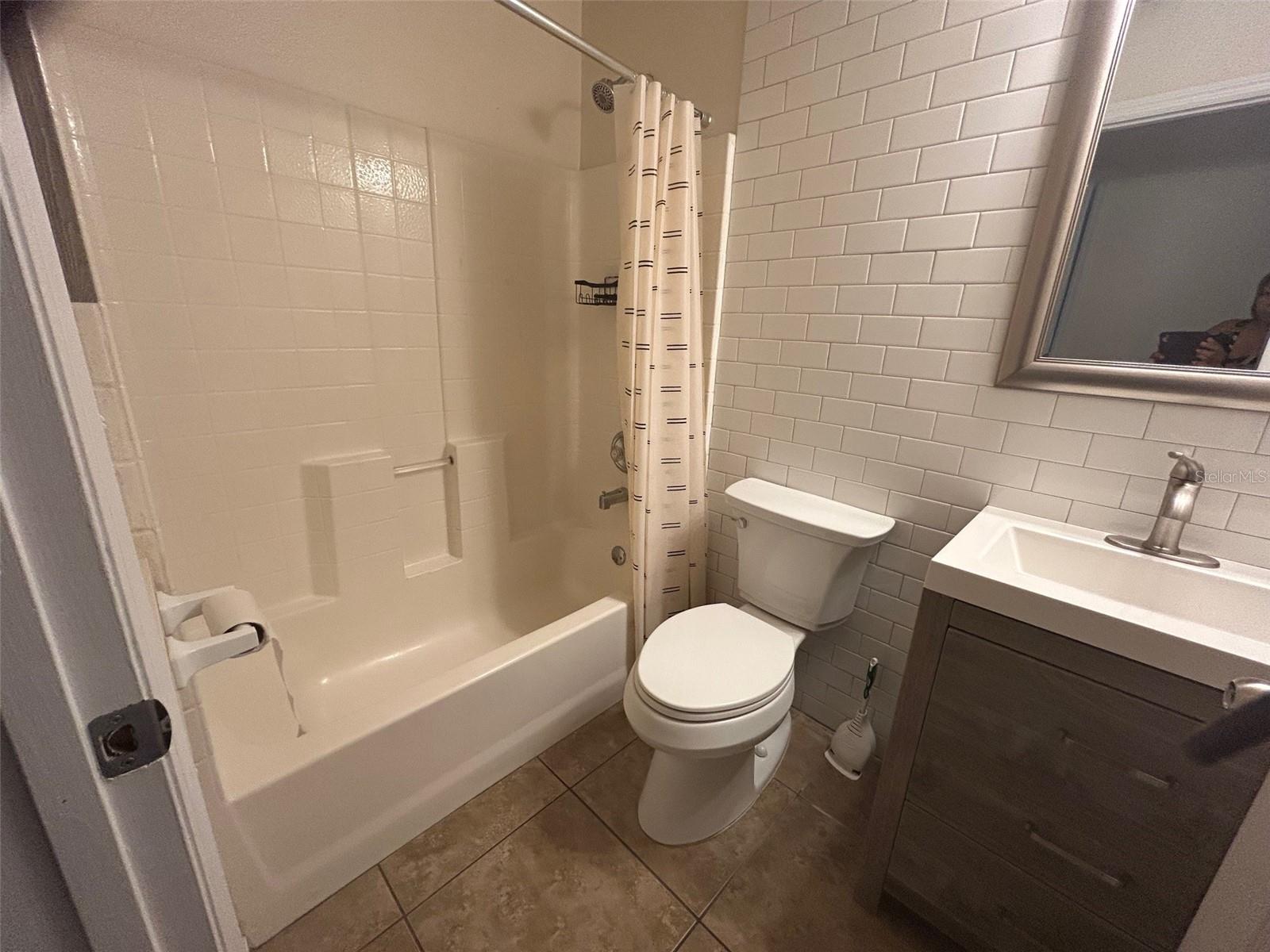 Image 13 of 17 For 1015 61st Avenue Drive E