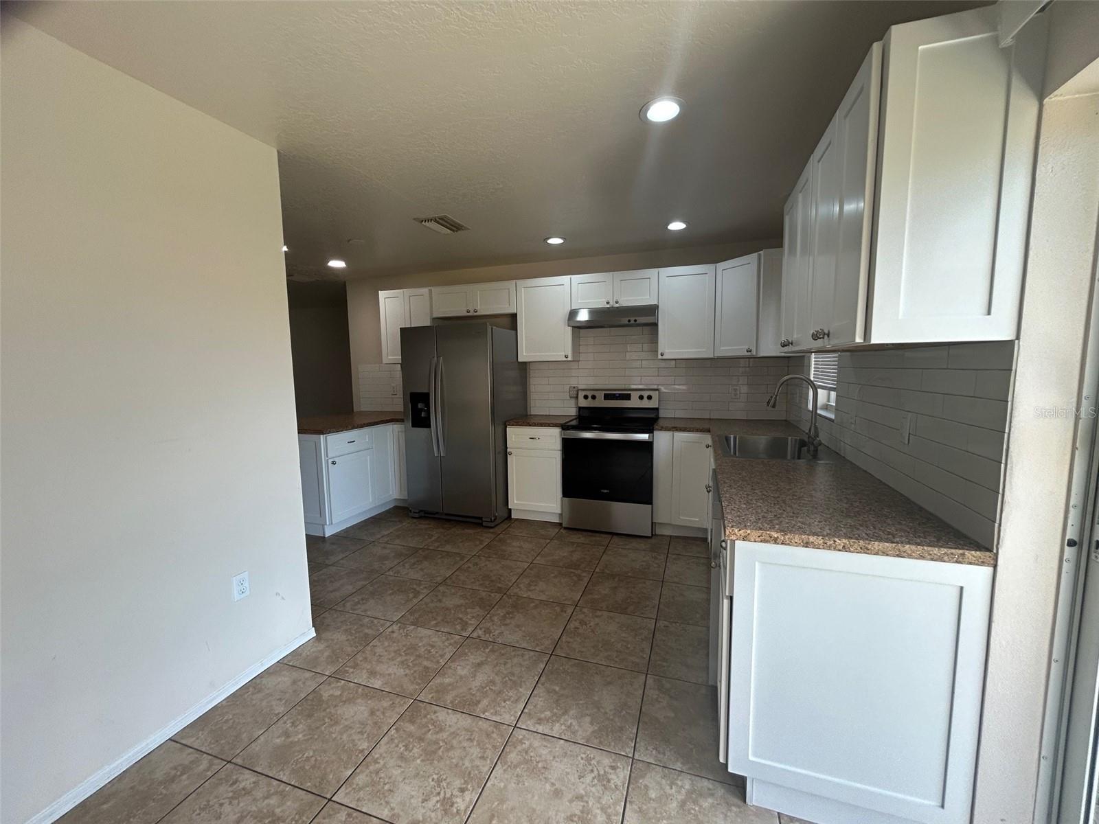 Image 5 of 17 For 1015 61st Avenue Drive E