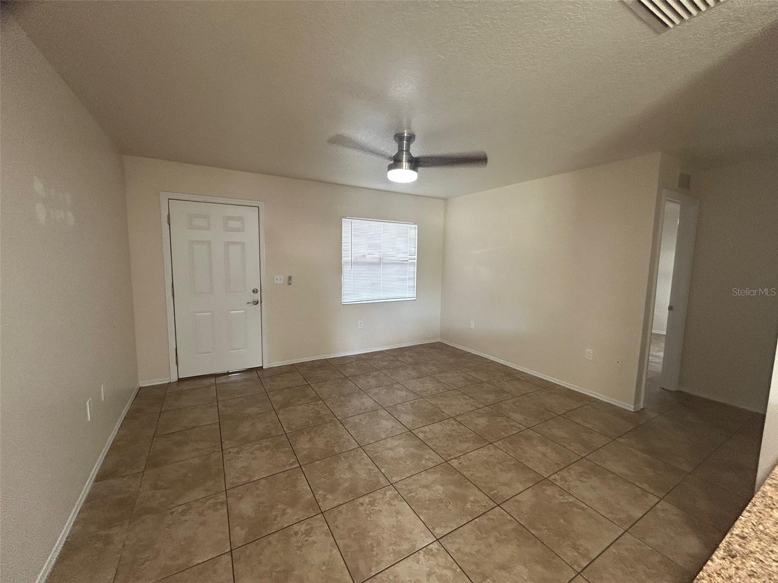 Image 6 of 17 For 1015 61st Avenue Drive E