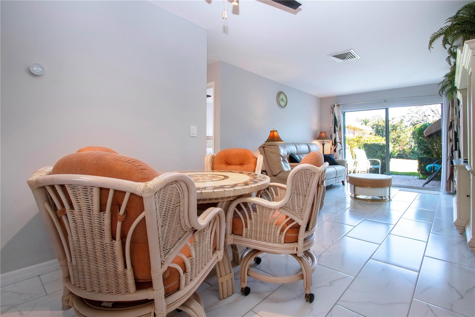 Image 22 of 62 For 2115 9th Avenue W 2a