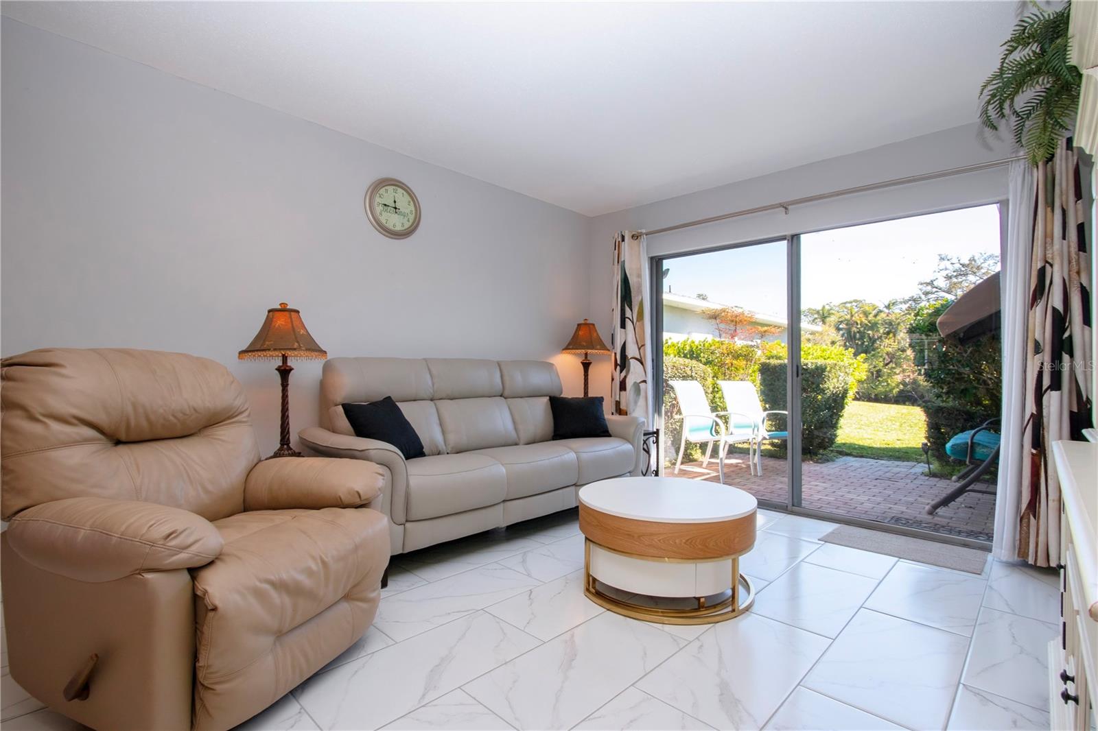 Image 23 of 62 For 2115 9th Avenue W 2a