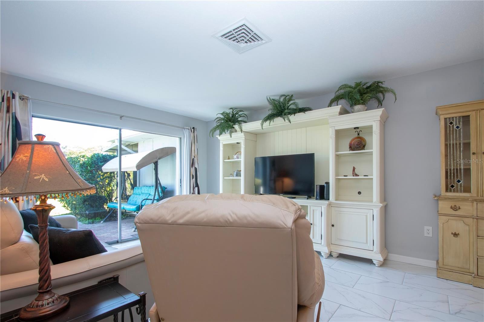 Image 26 of 62 For 2115 9th Avenue W 2a