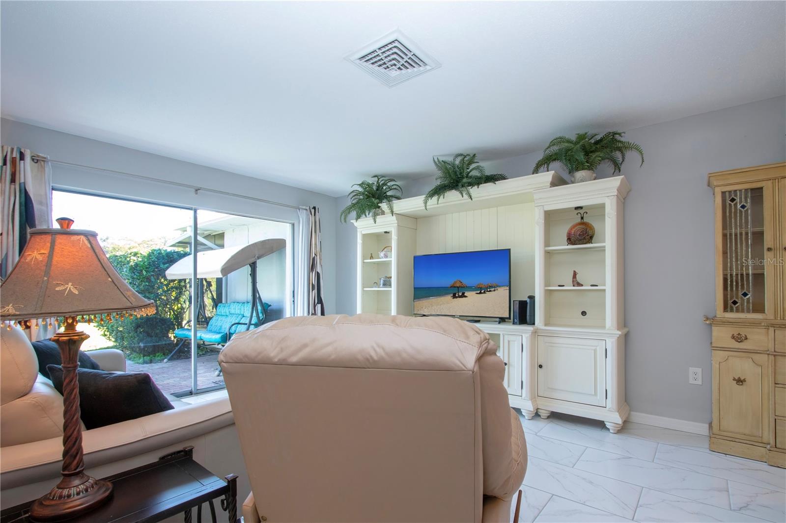 Image 27 of 62 For 2115 9th Avenue W 2a