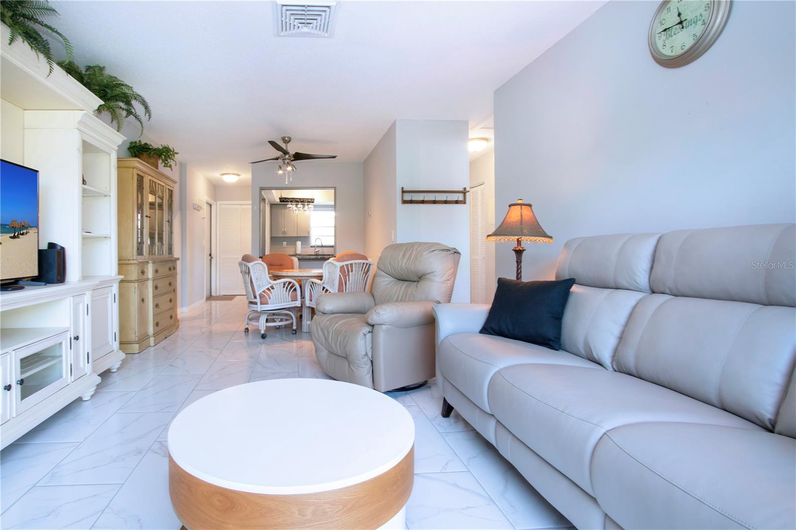 Image 30 of 62 For 2115 9th Avenue W 2a