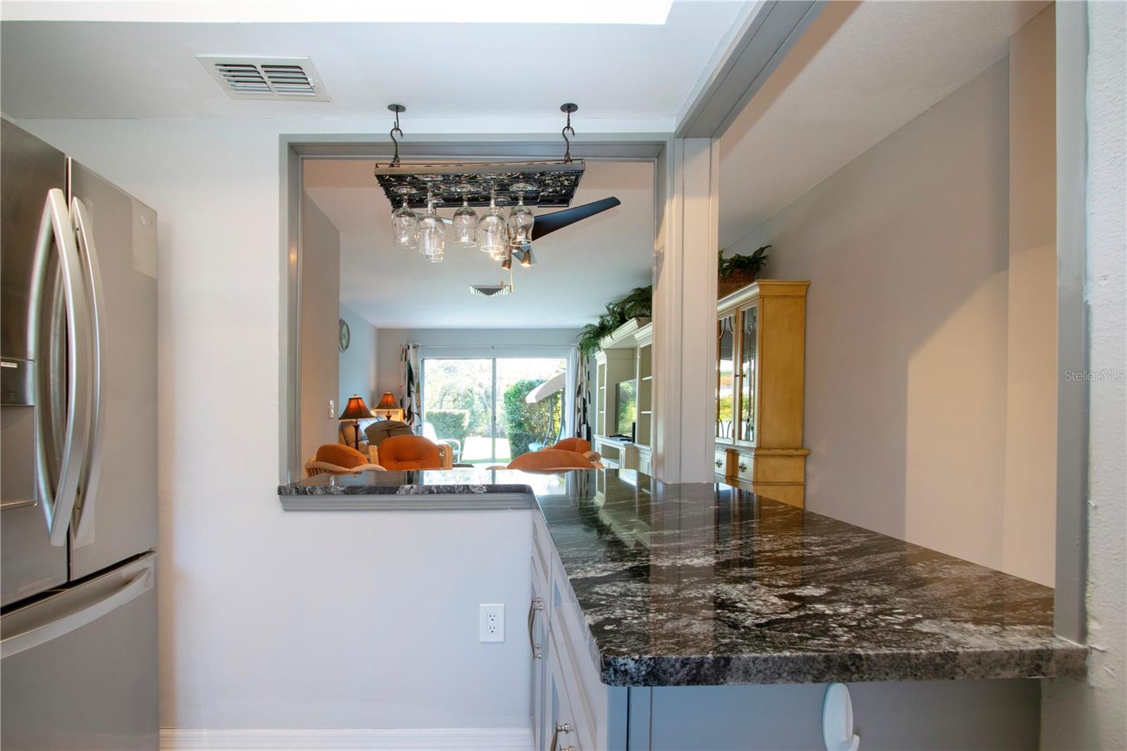 Image 34 of 62 For 2115 9th Avenue W 2a