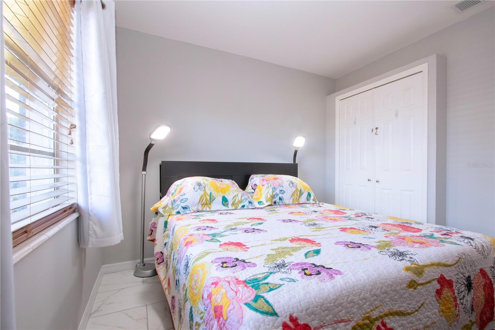 Image 51 of 62 For 2115 9th Avenue W 2a