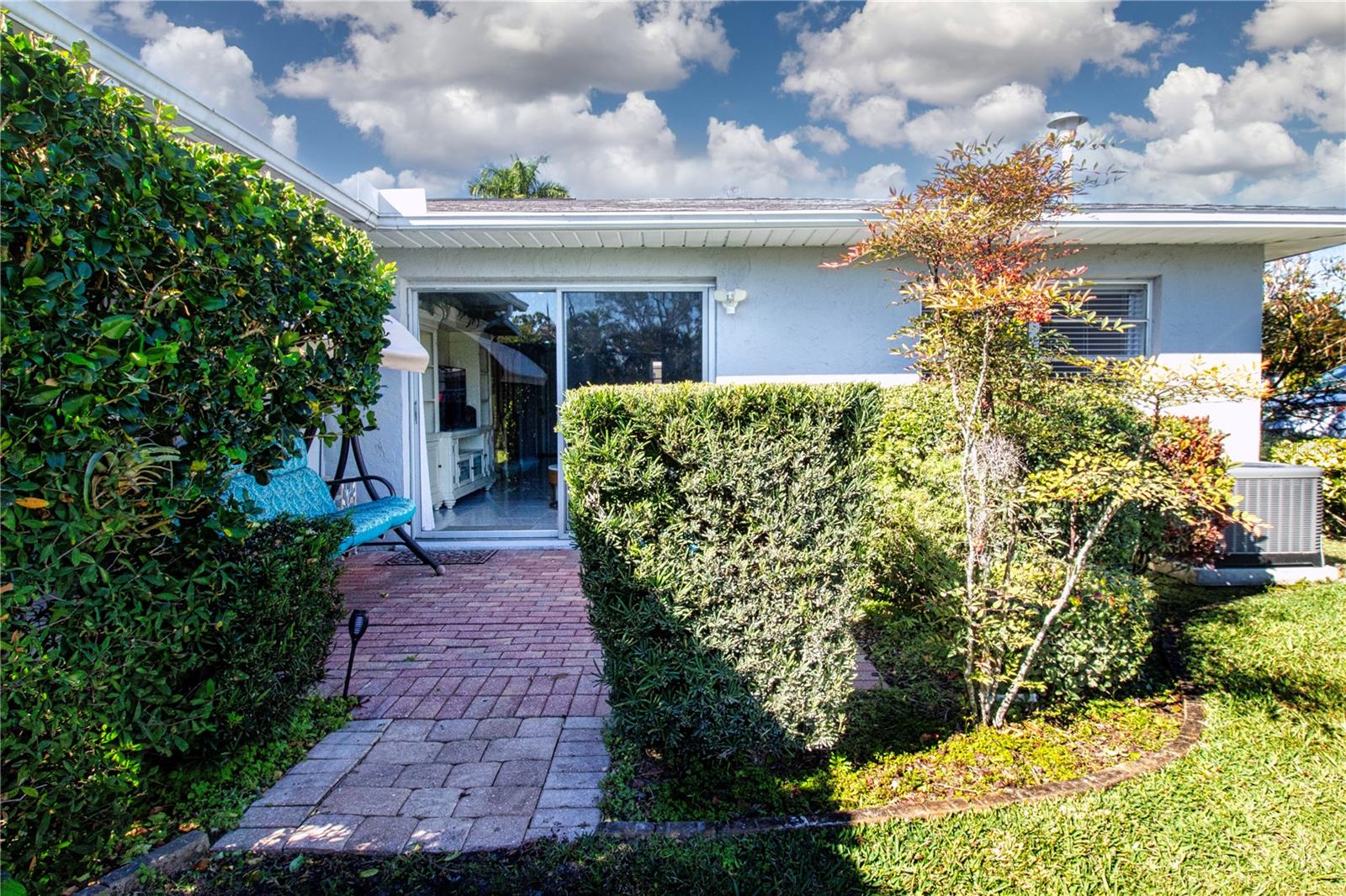 Image 56 of 62 For 2115 9th Avenue W 2a