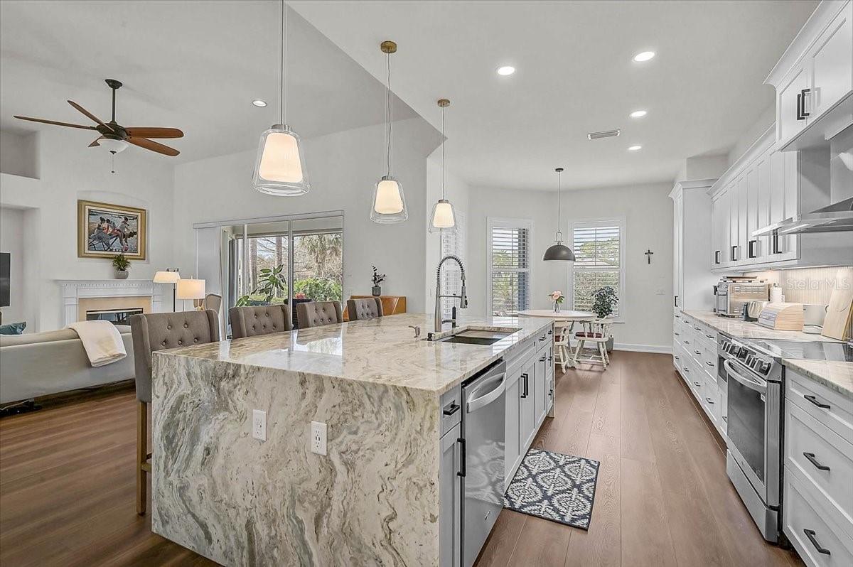 Image 12 of 42 For 1211 Lost Creek Court