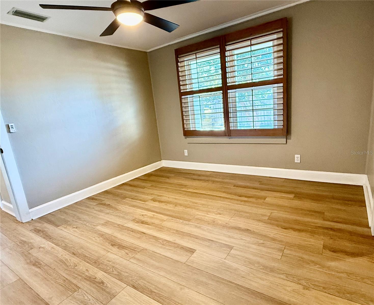 Image 13 of 19 For 1812 9th Street W