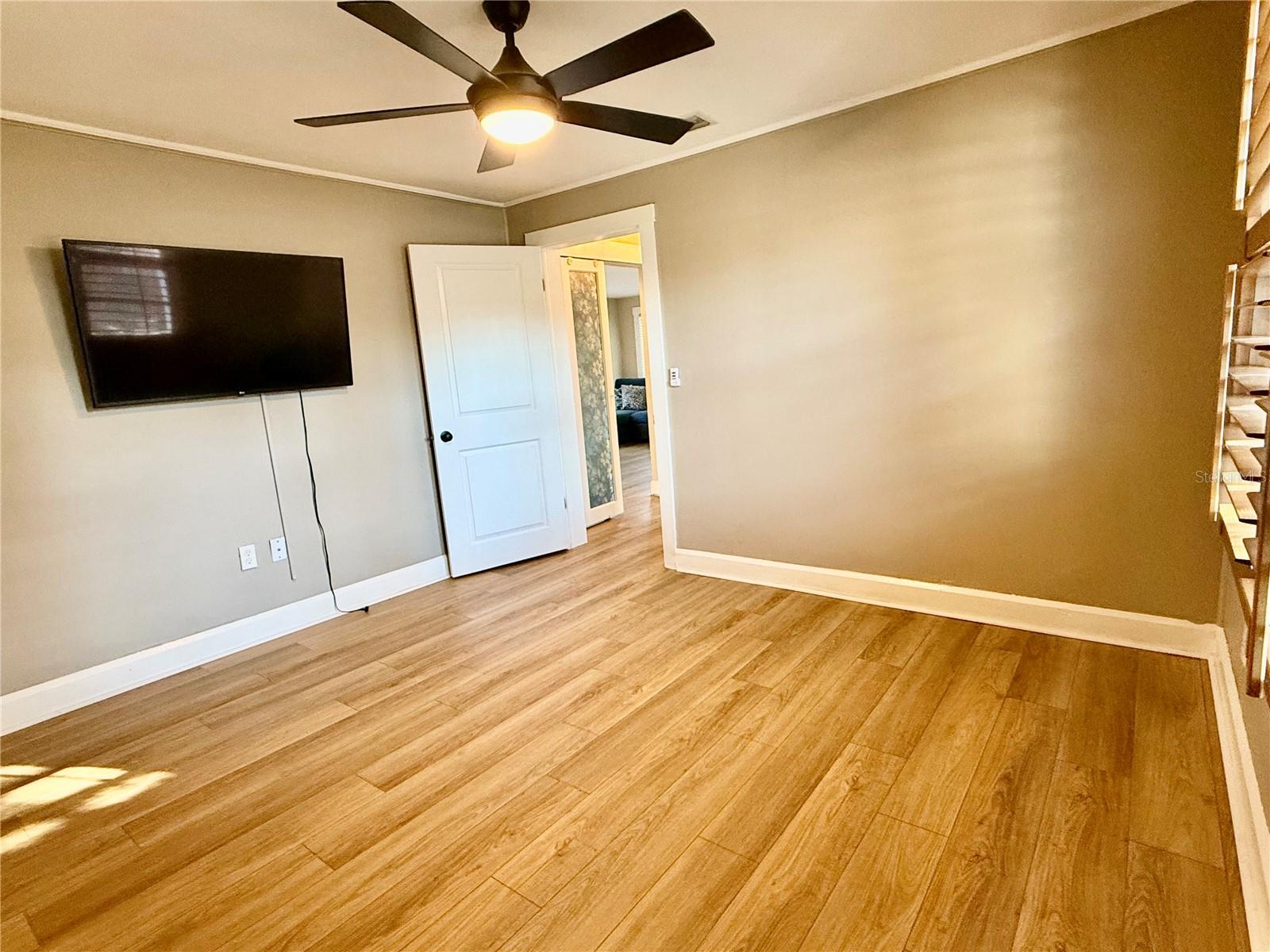 Image 14 of 19 For 1812 9th Street W