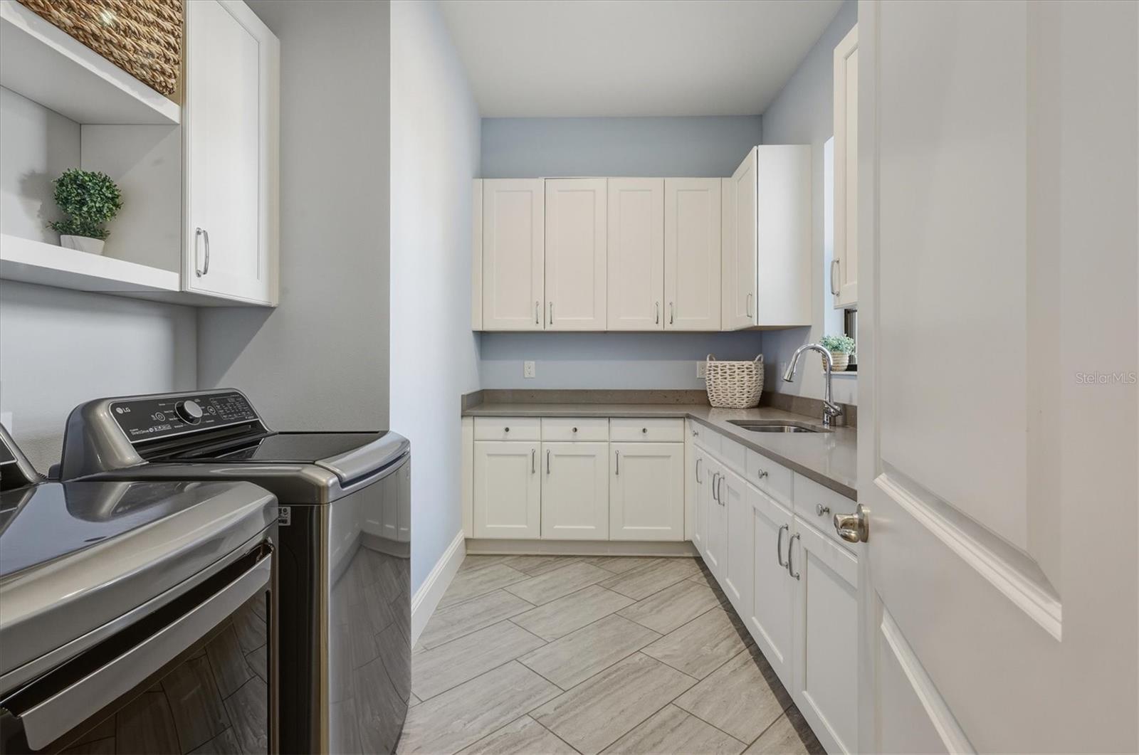 Image 37 of 87 For 7473 Seacroft Cove