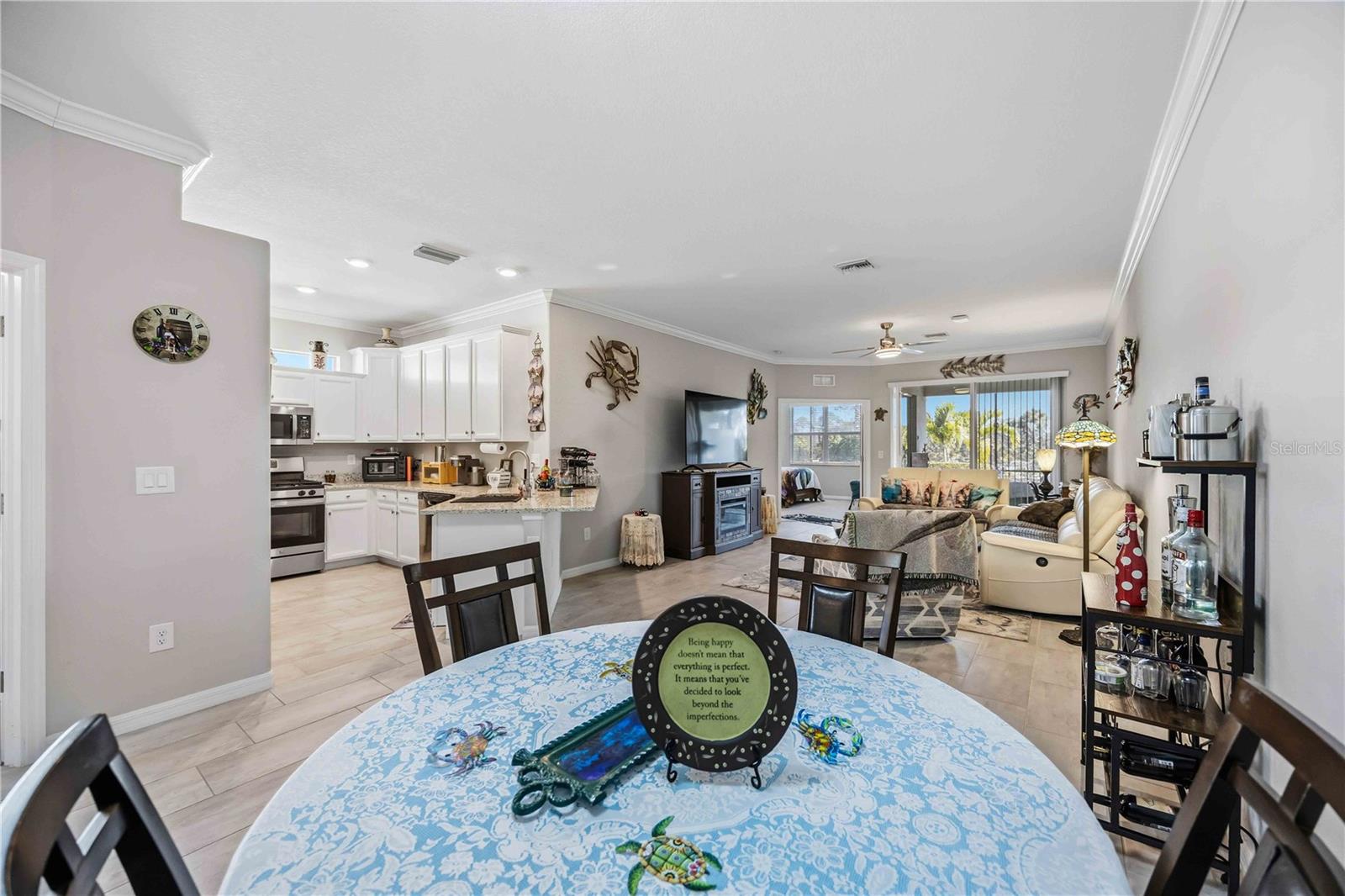 Image 13 of 68 For 17709 Woodland Court