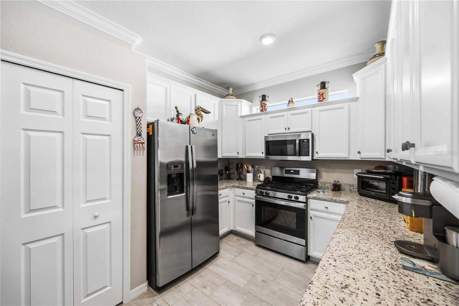 Image 20 of 68 For 17709 Woodland Court