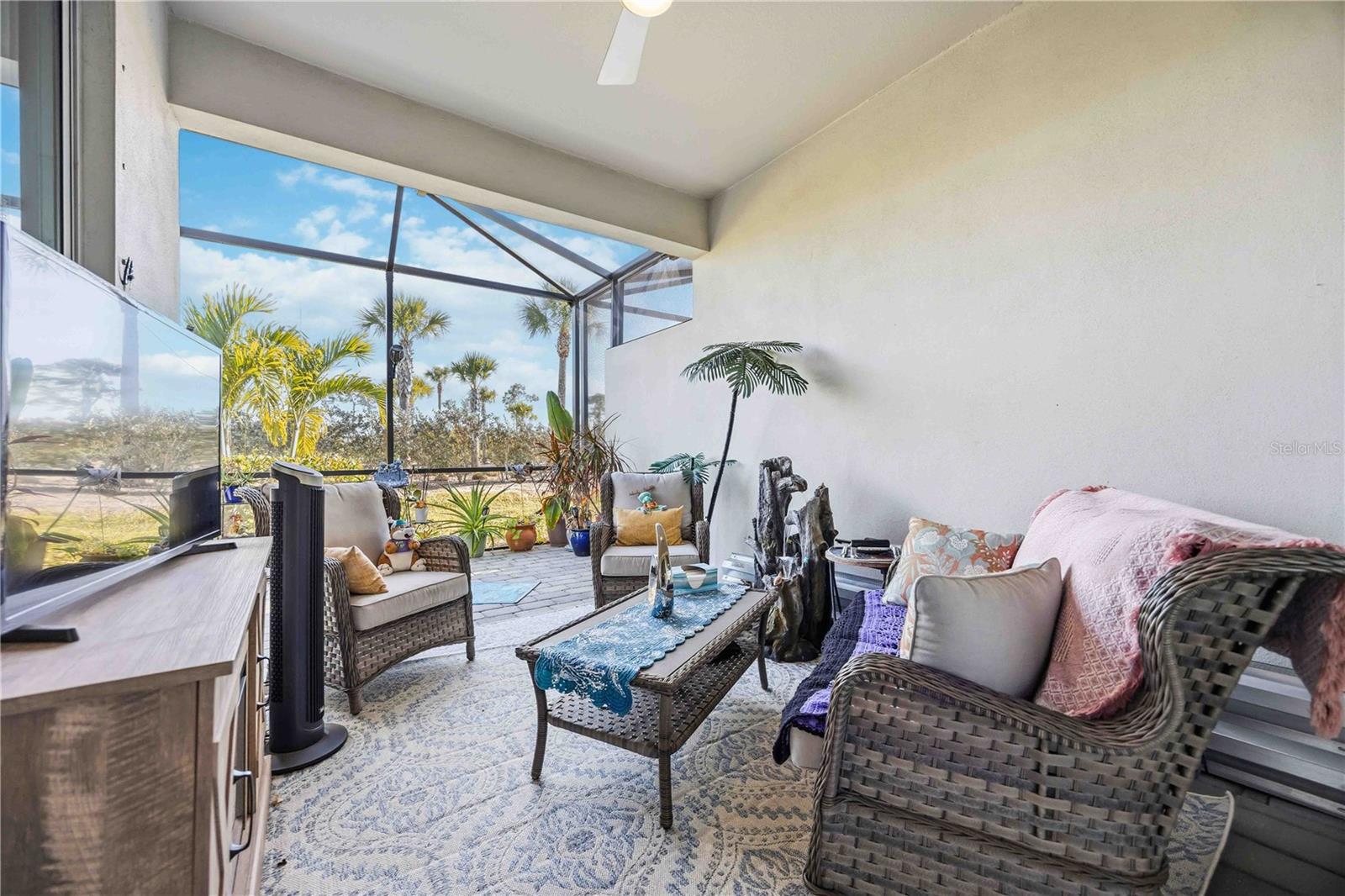 Image 38 of 68 For 17709 Woodland Court