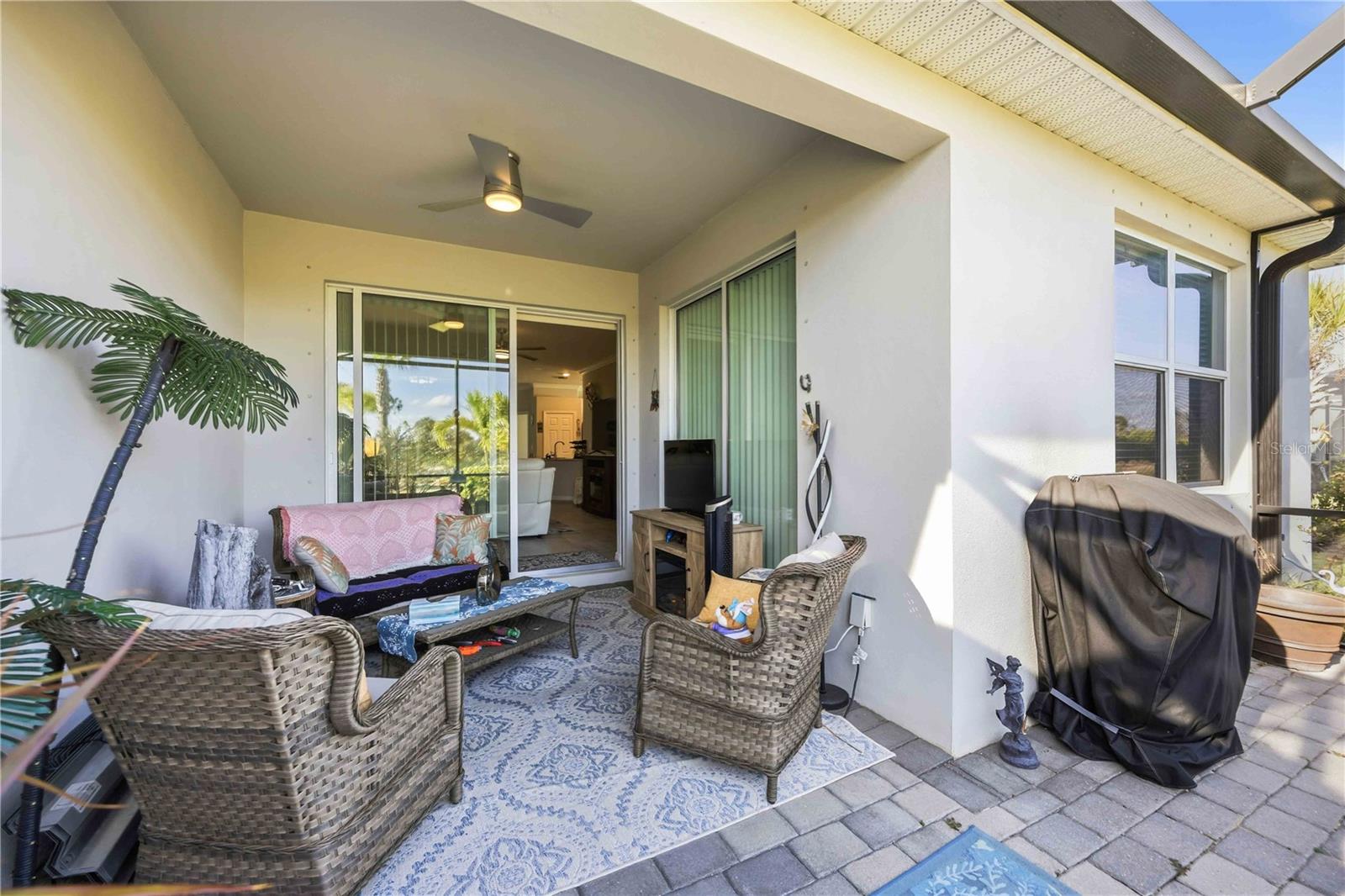 Image 41 of 68 For 17709 Woodland Court