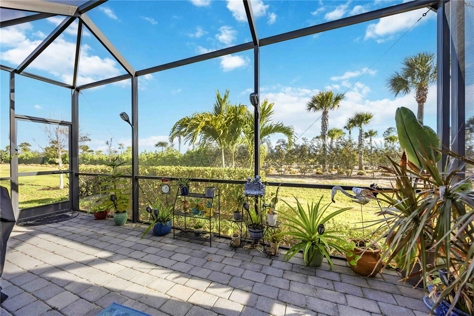 Image 42 of 68 For 17709 Woodland Court