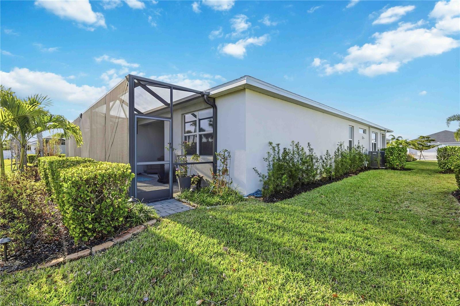 Image 44 of 68 For 17709 Woodland Court