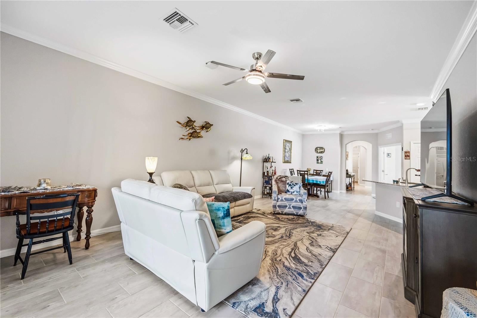 Image 9 of 68 For 17709 Woodland Court