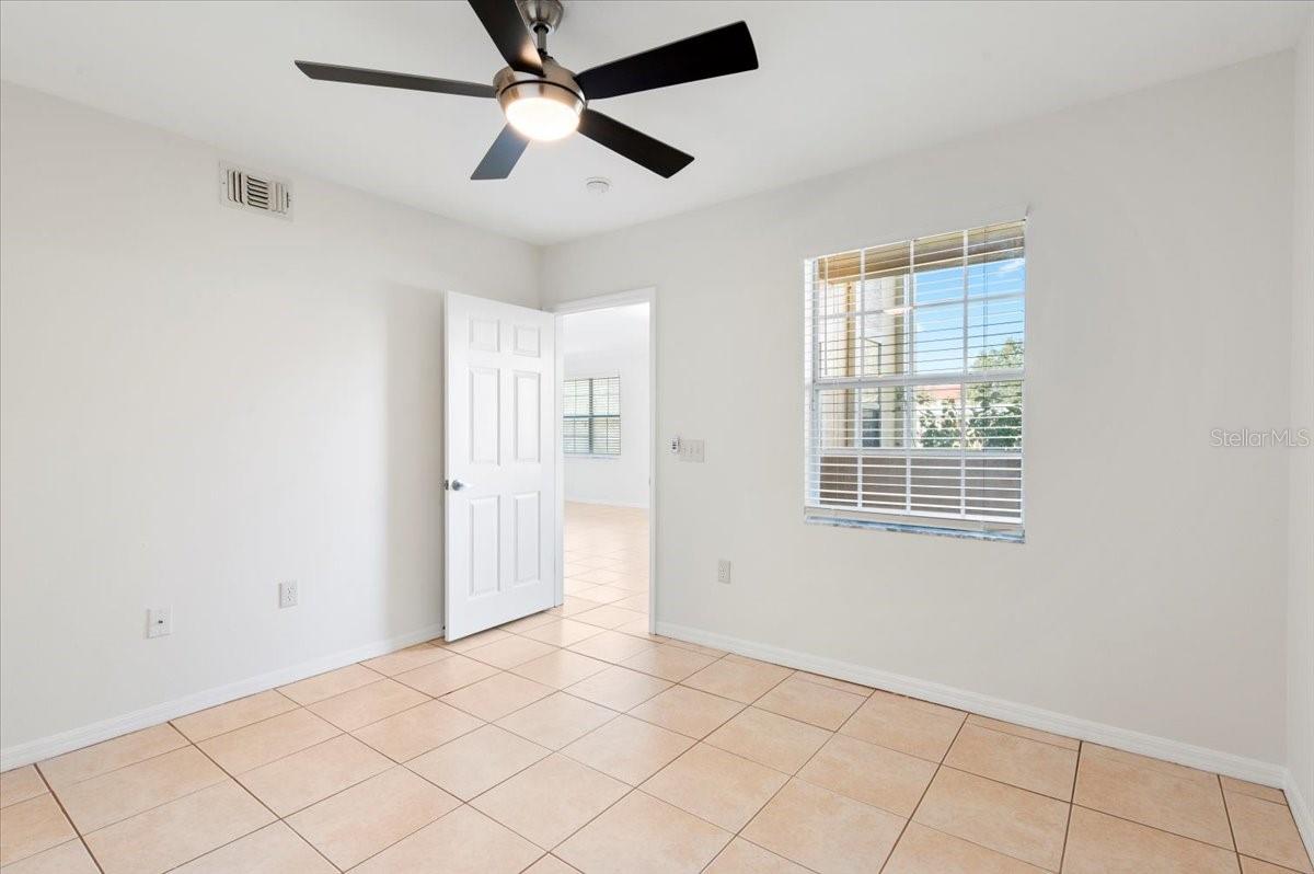 Image 19 of 49 For 1050 Villagio Circle 102