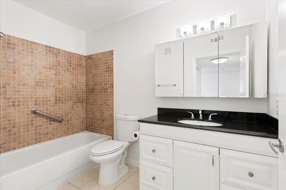 Image 25 of 49 For 1050 Villagio Circle 102