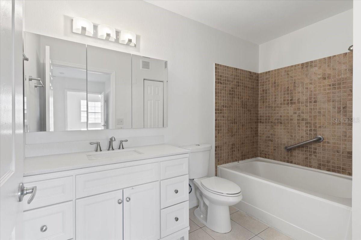 Image 29 of 49 For 1050 Villagio Circle 102