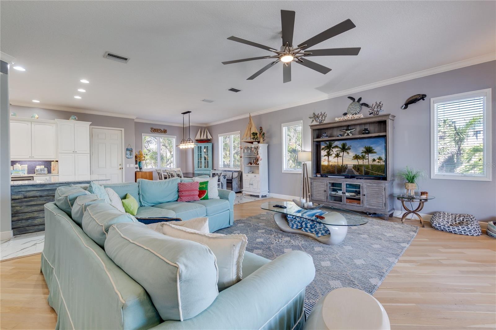 Image 3 of 60 For 803 Gladiolus Street