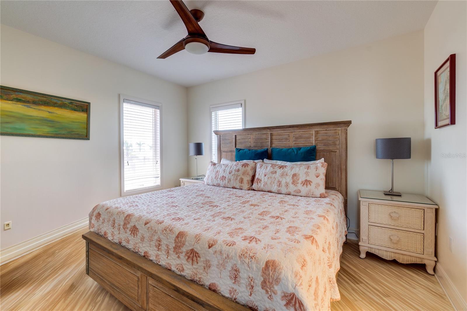 Image 32 of 60 For 803 Gladiolus Street