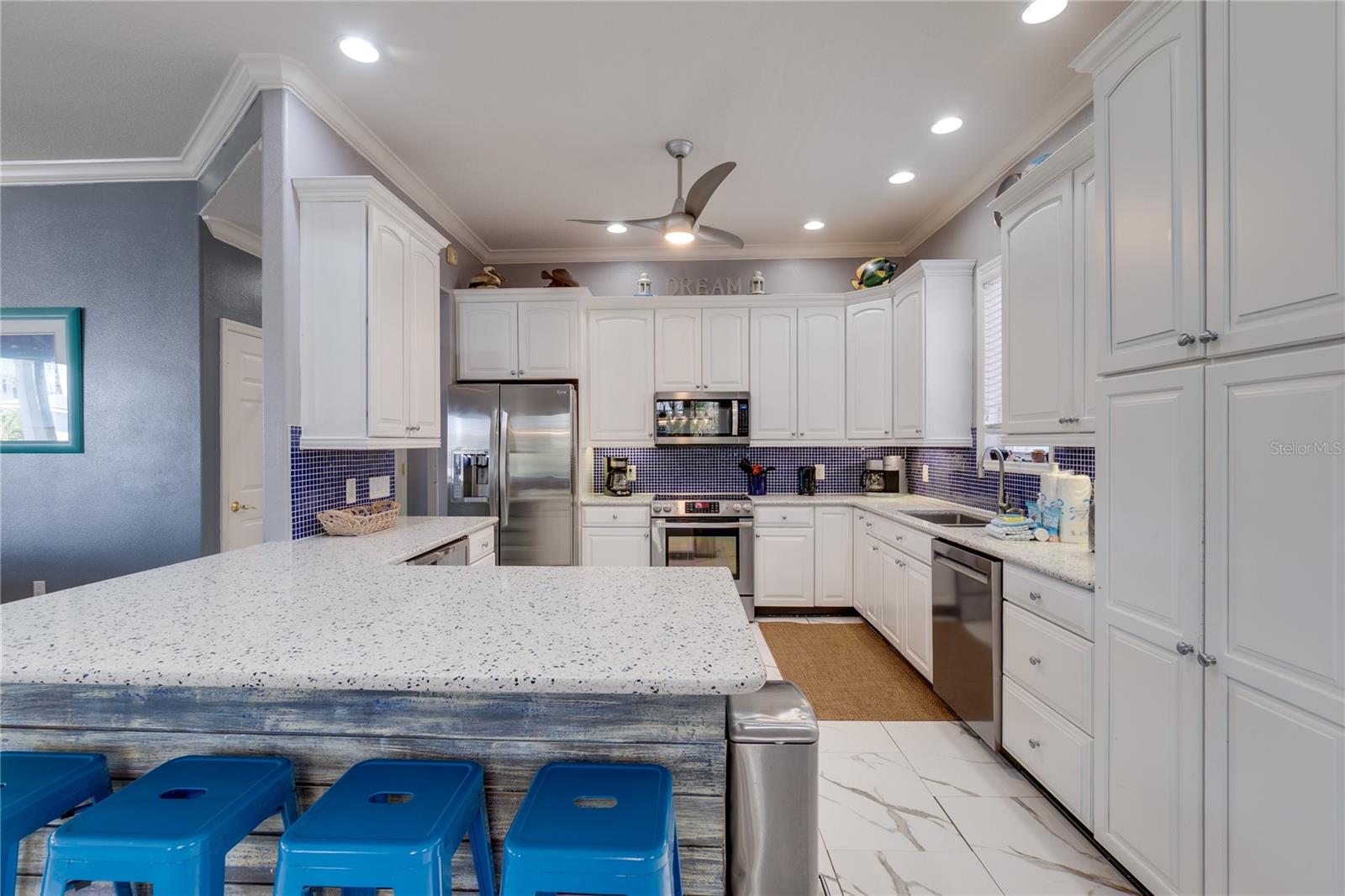 Image 7 of 60 For 803 Gladiolus Street