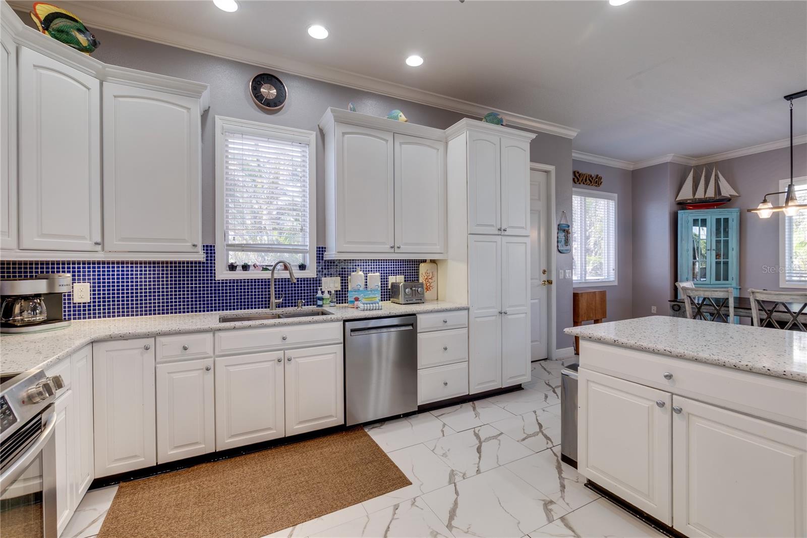 Image 8 of 60 For 803 Gladiolus Street