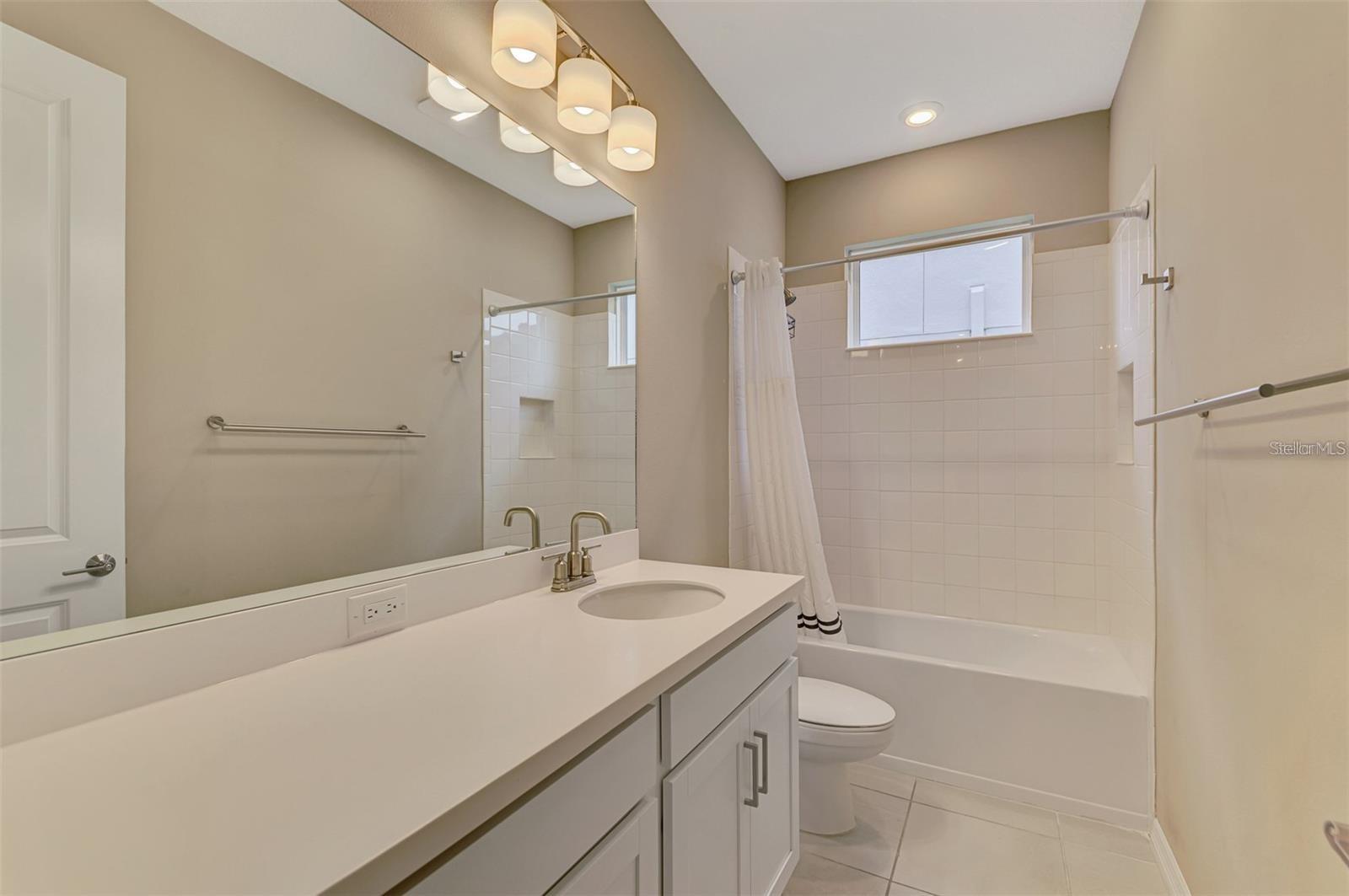 Image 27 of 51 For 6310 Grandview Hill Court