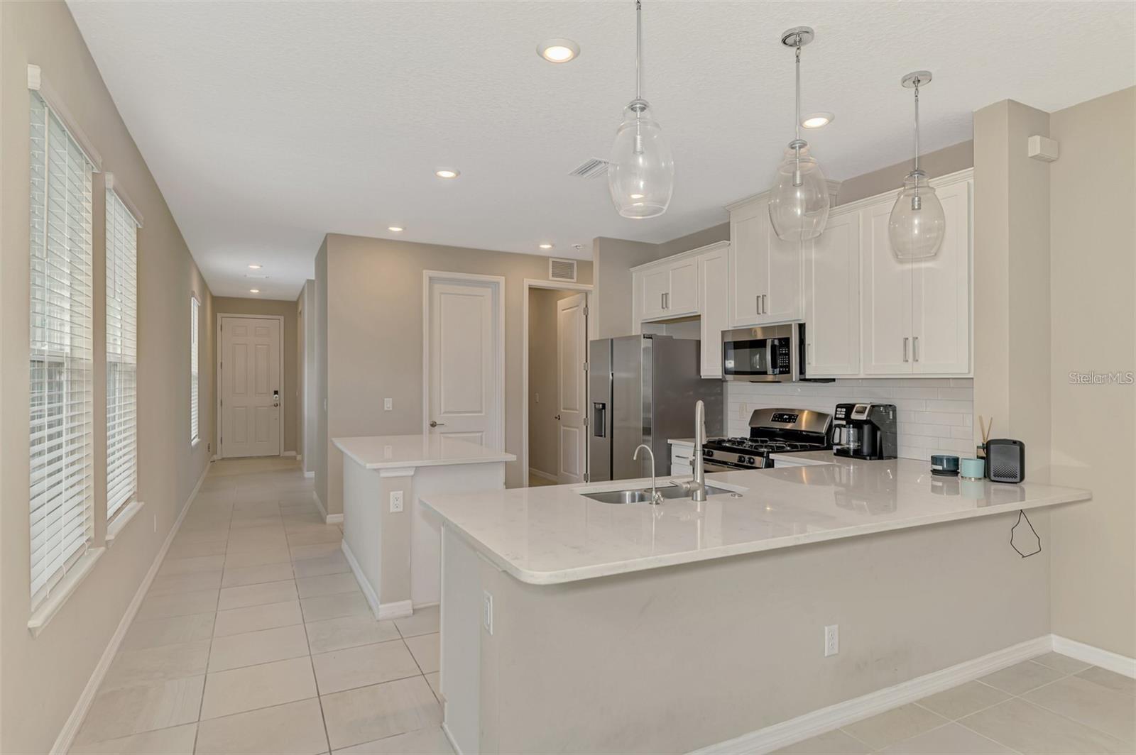 Image 6 of 51 For 6310 Grandview Hill Court