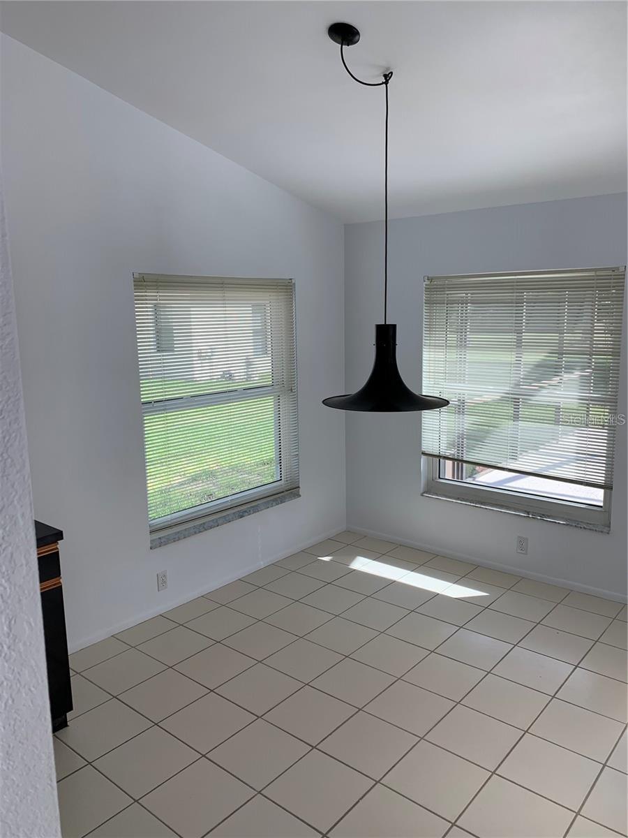 Image 17 of 28 For 3982 Kingston Drive