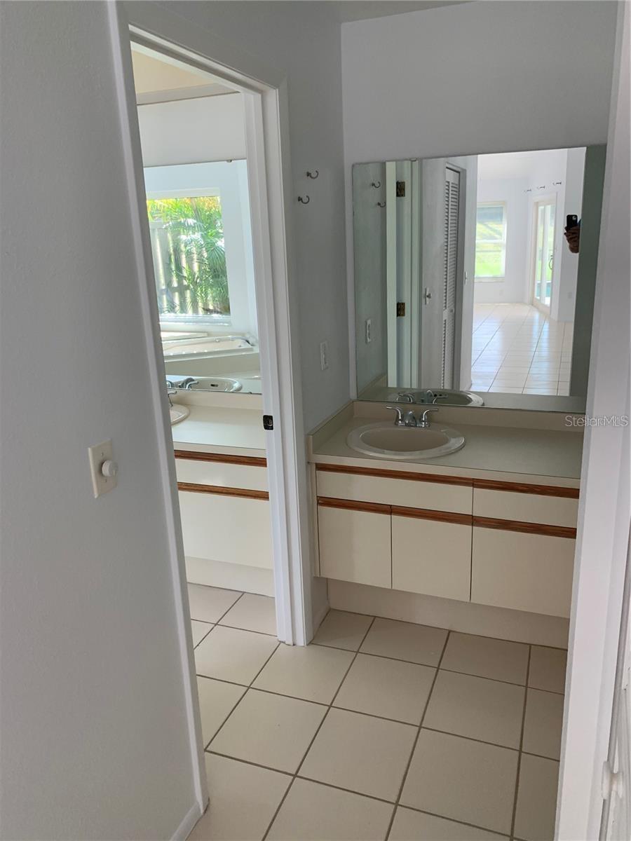 Image 5 of 28 For 3982 Kingston Drive