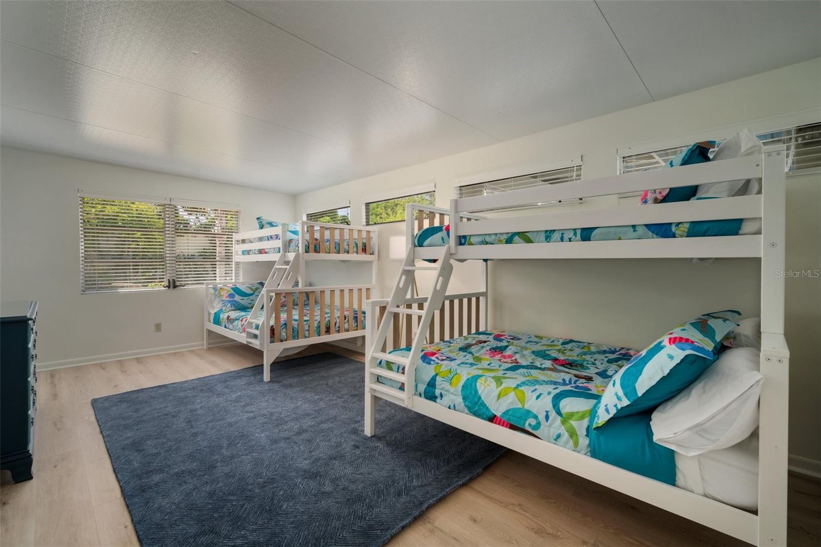 Image 12 of 81 For 7202 18th Avenue Nw