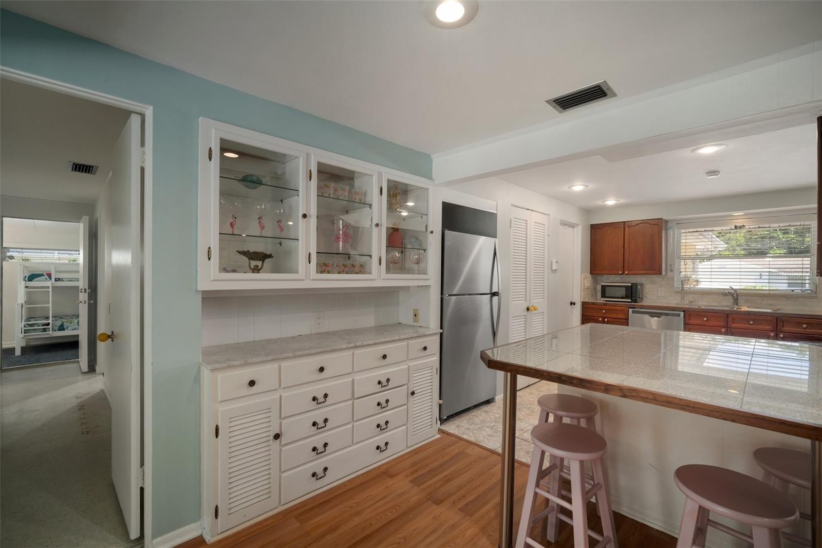 Image 19 of 81 For 7202 18th Avenue Nw