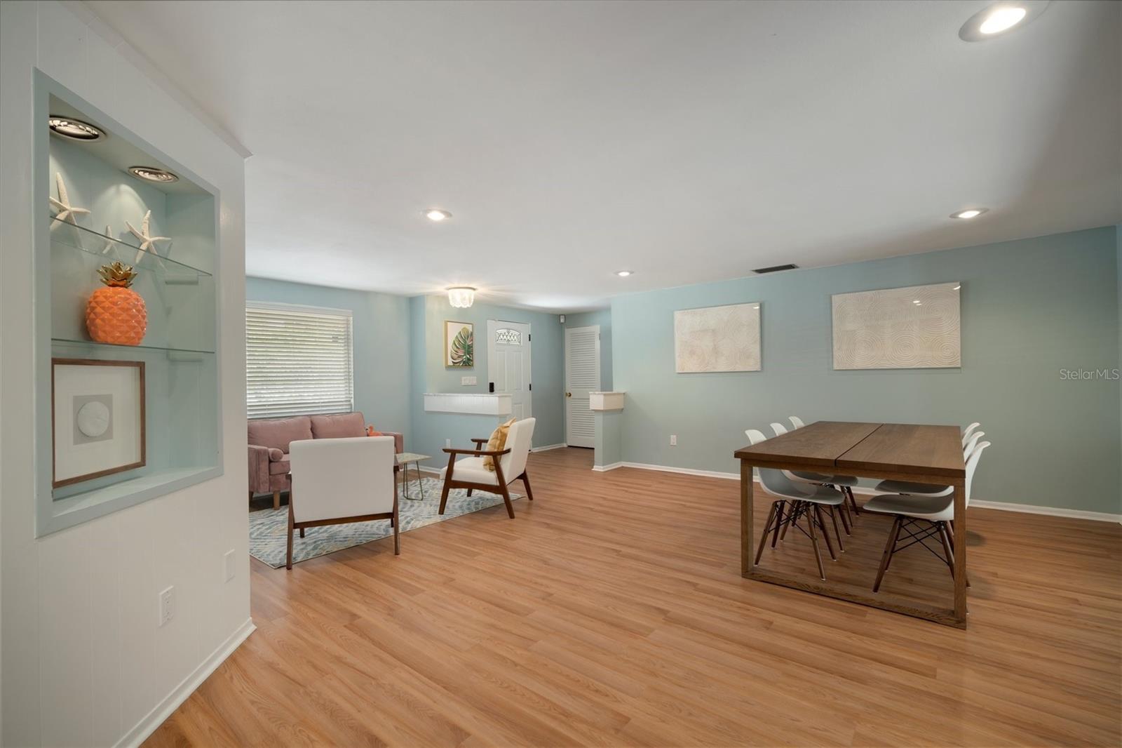 Image 24 of 81 For 7202 18th Avenue Nw