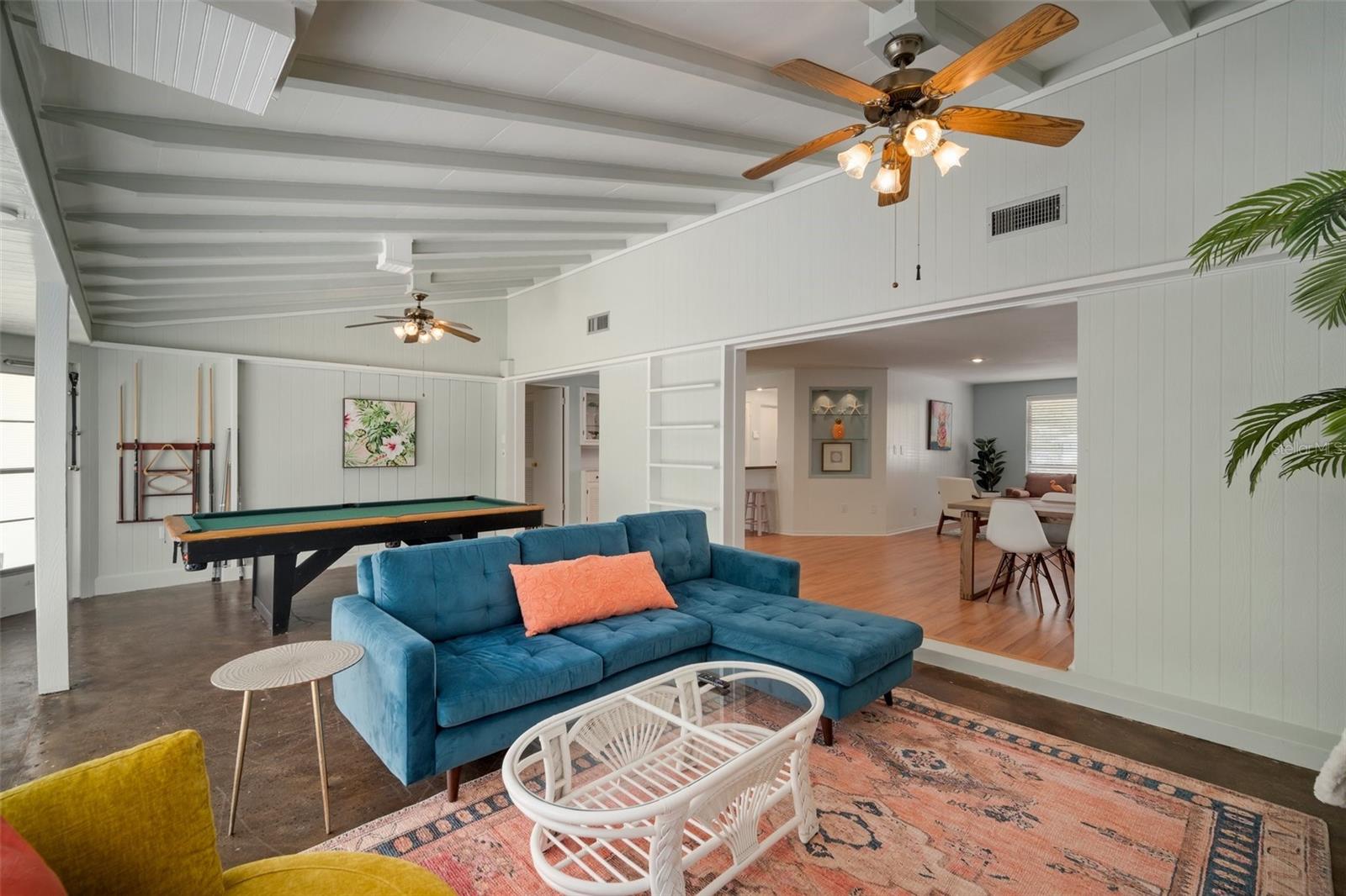 Image 29 of 81 For 7202 18th Avenue Nw