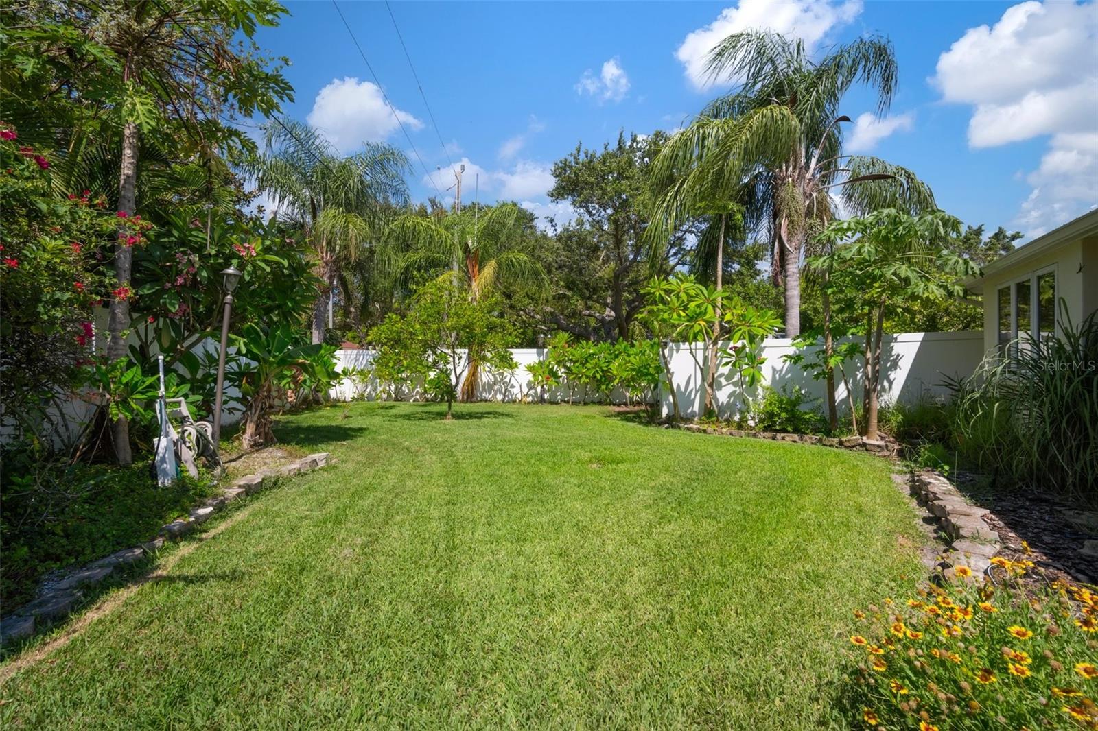 Image 34 of 81 For 7202 18th Avenue Nw