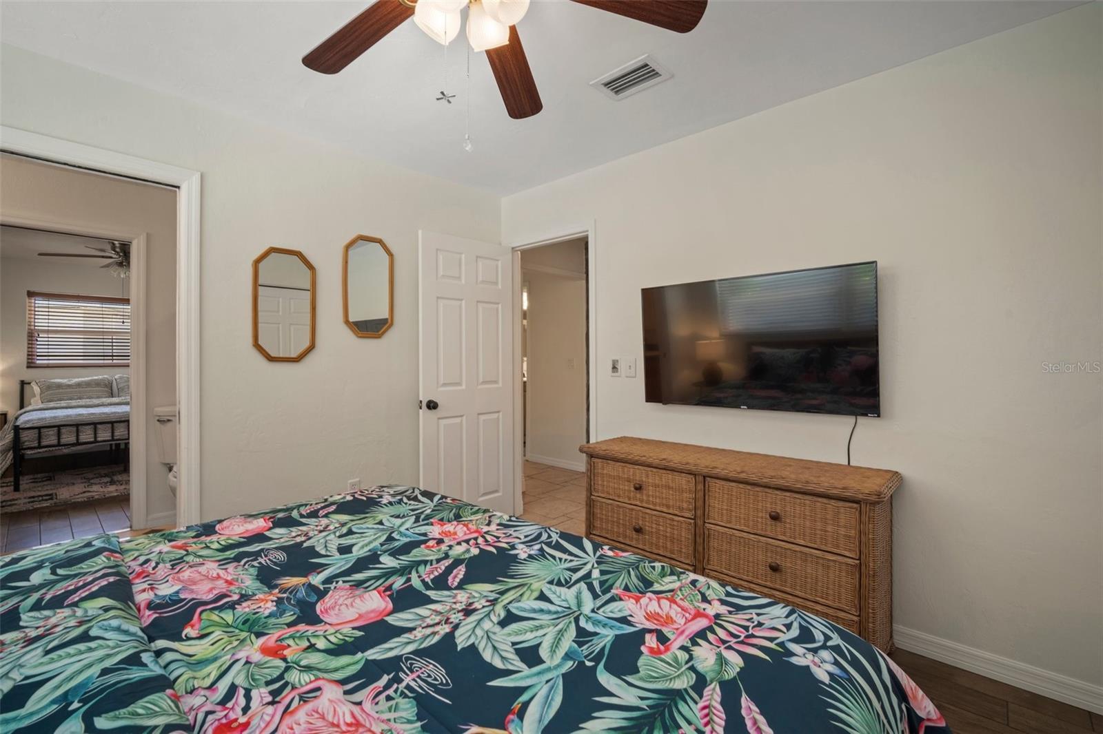 Image 50 of 81 For 7202 18th Avenue Nw