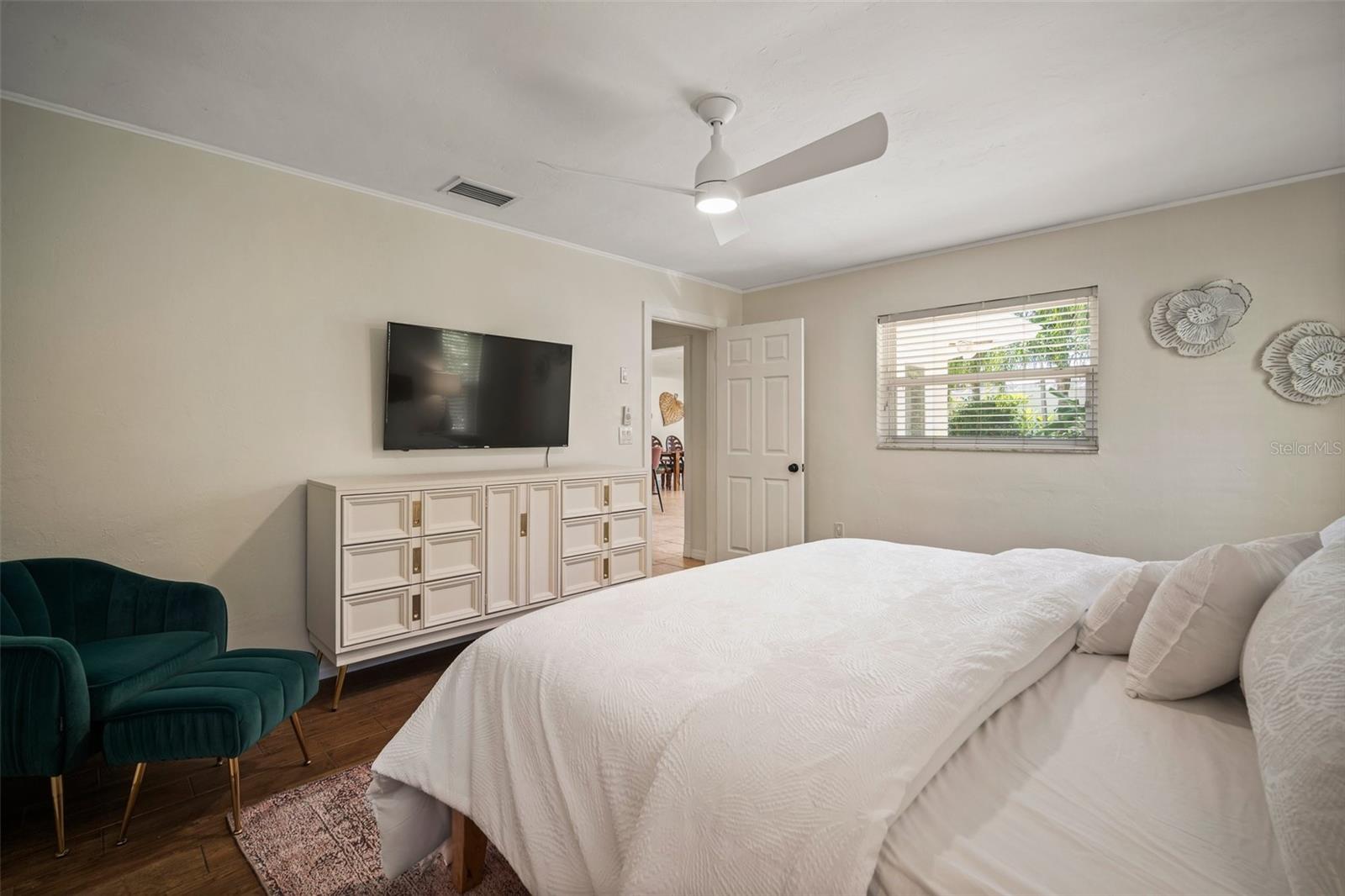 Image 61 of 81 For 7202 18th Avenue Nw