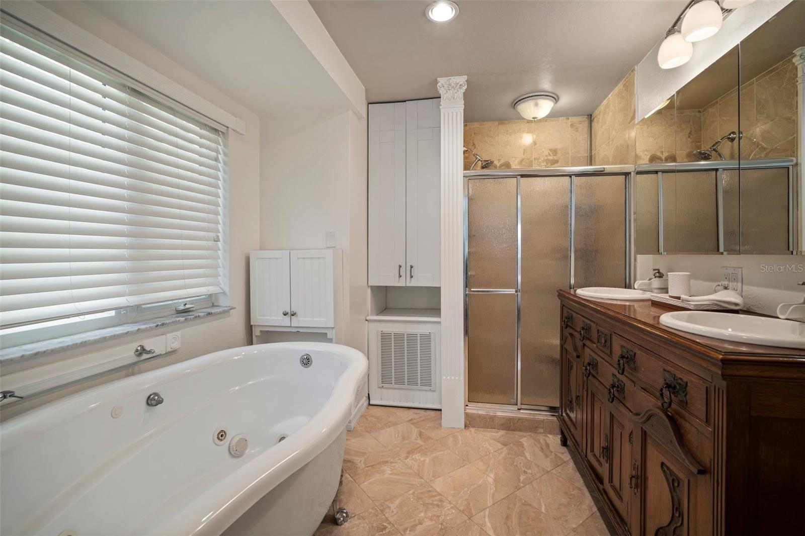 Image 63 of 81 For 7202 18th Avenue Nw