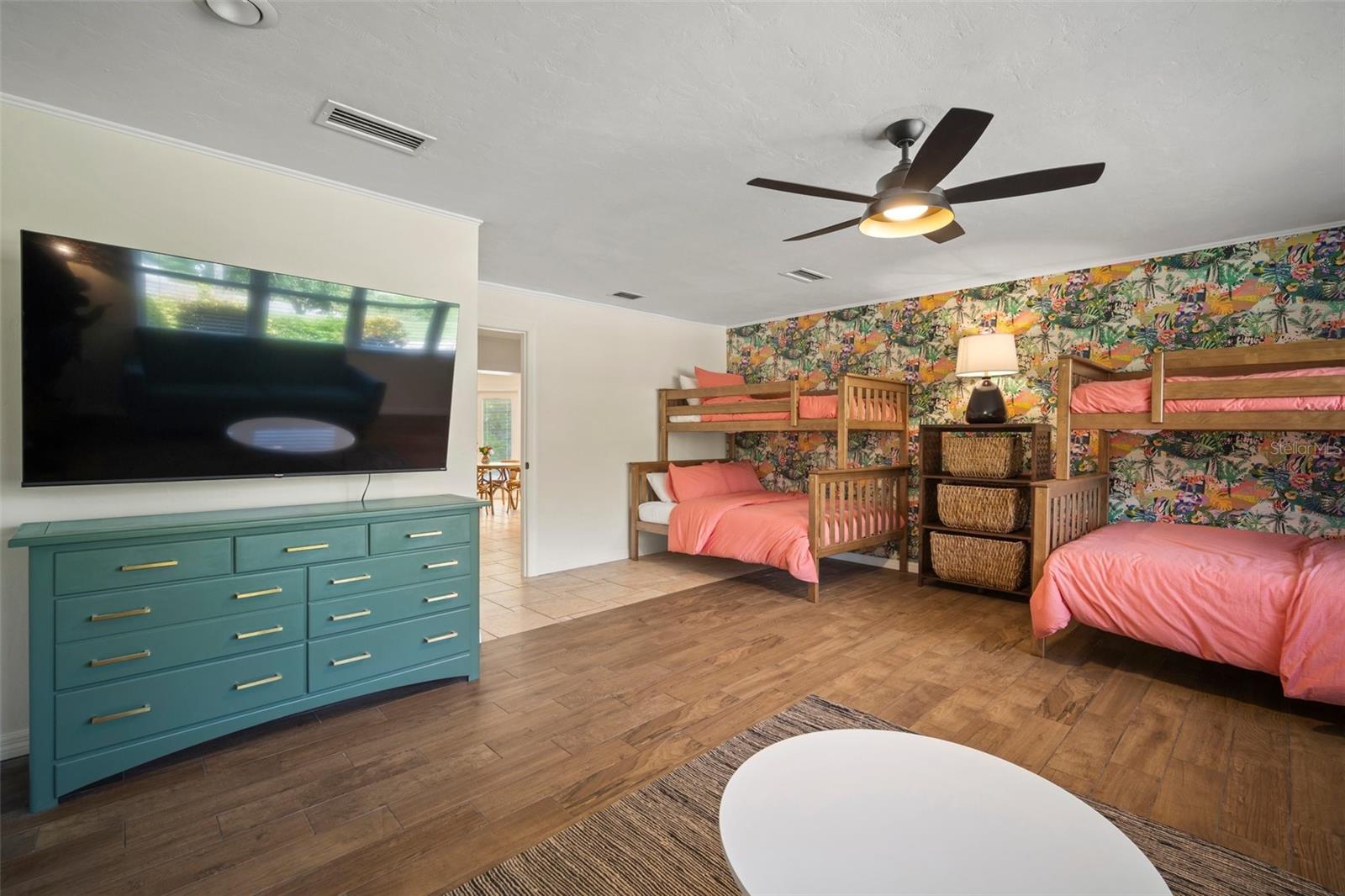 Image 67 of 81 For 7202 18th Avenue Nw