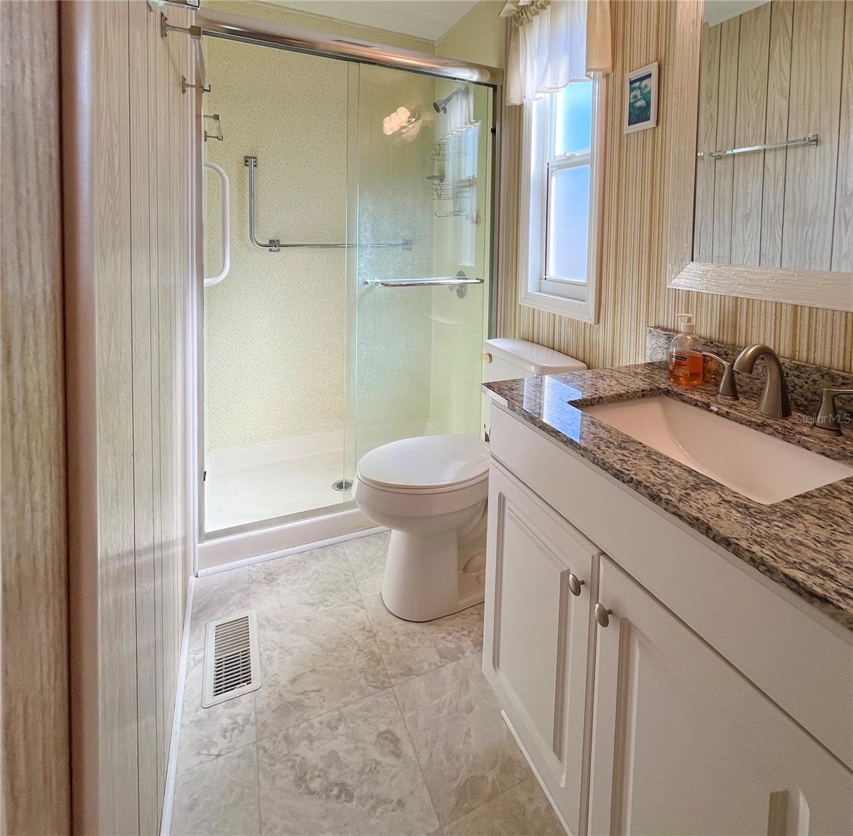 Image 25 of 71 For 3232 Ash Terrace