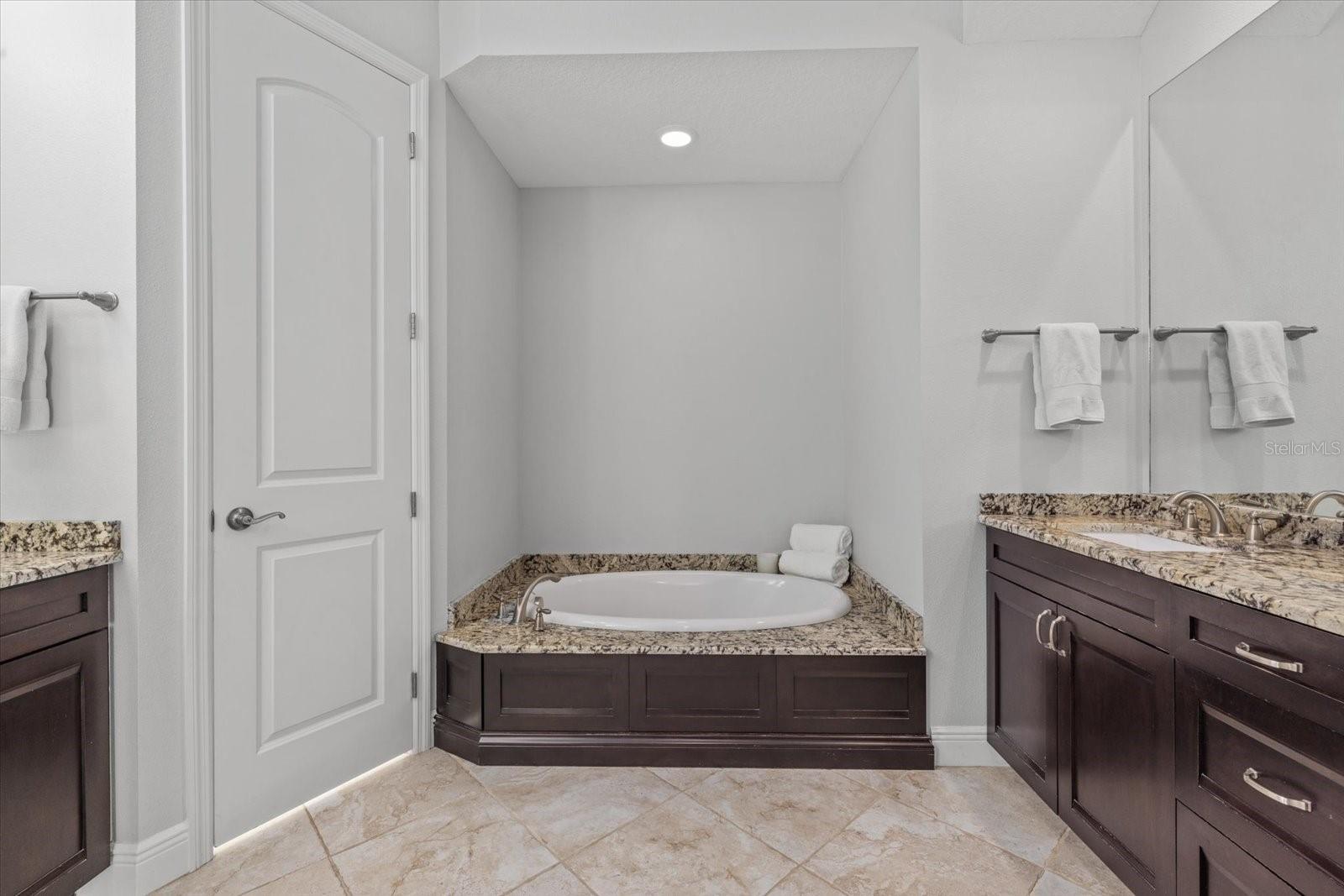 Image 24 of 51 For 4727 Balboa Park Loop