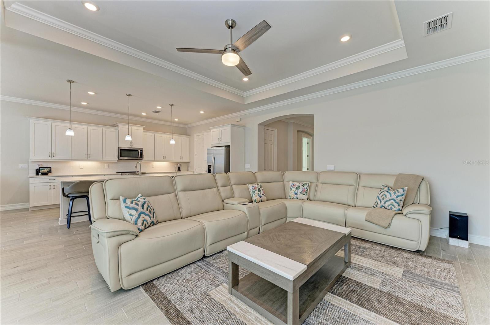 Image 12 of 94 For 106 Toscavilla Boulevard