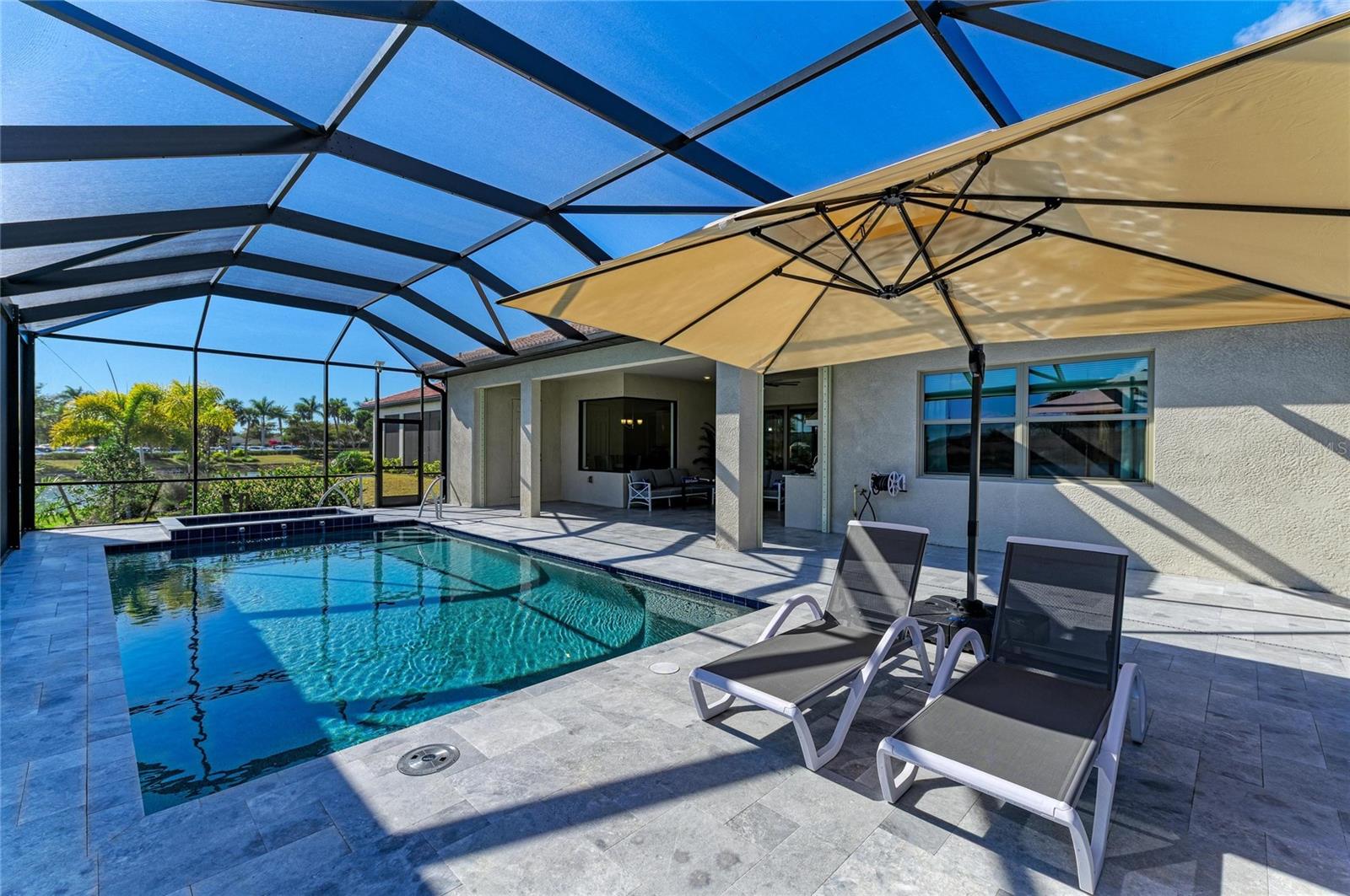 Image 24 of 94 For 106 Toscavilla Boulevard