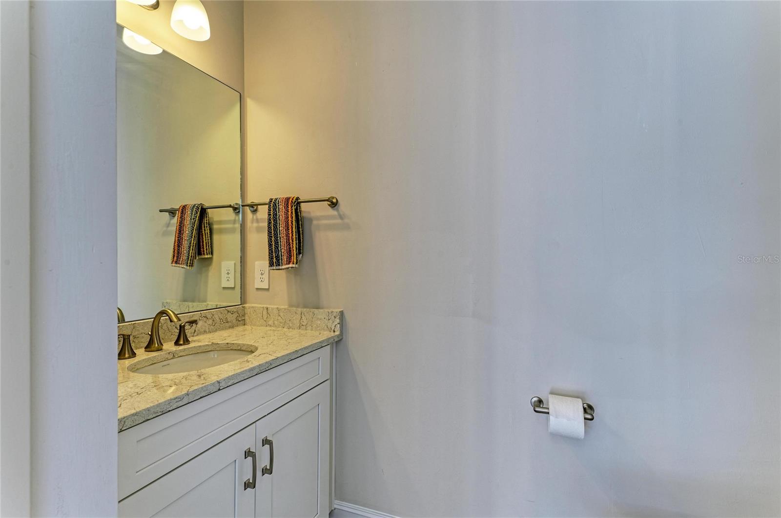 Image 26 of 94 For 106 Toscavilla Boulevard