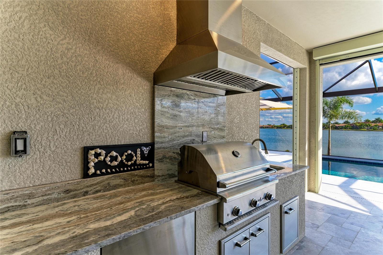 Image 27 of 94 For 106 Toscavilla Boulevard