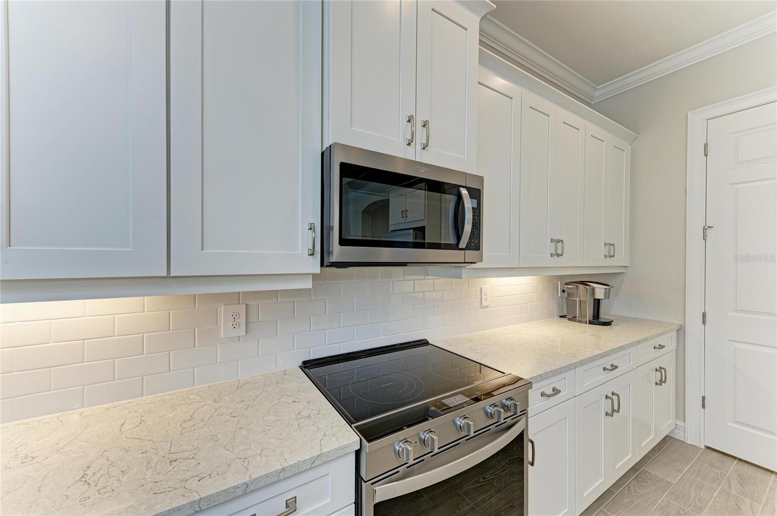 Image 35 of 94 For 106 Toscavilla Boulevard