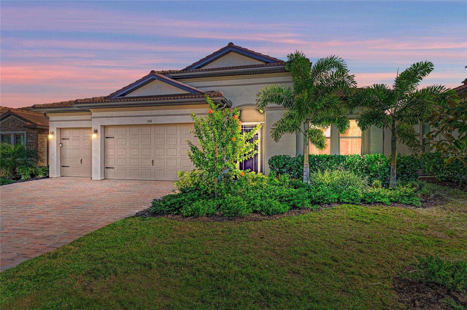 Image 4 of 94 For 106 Toscavilla Boulevard